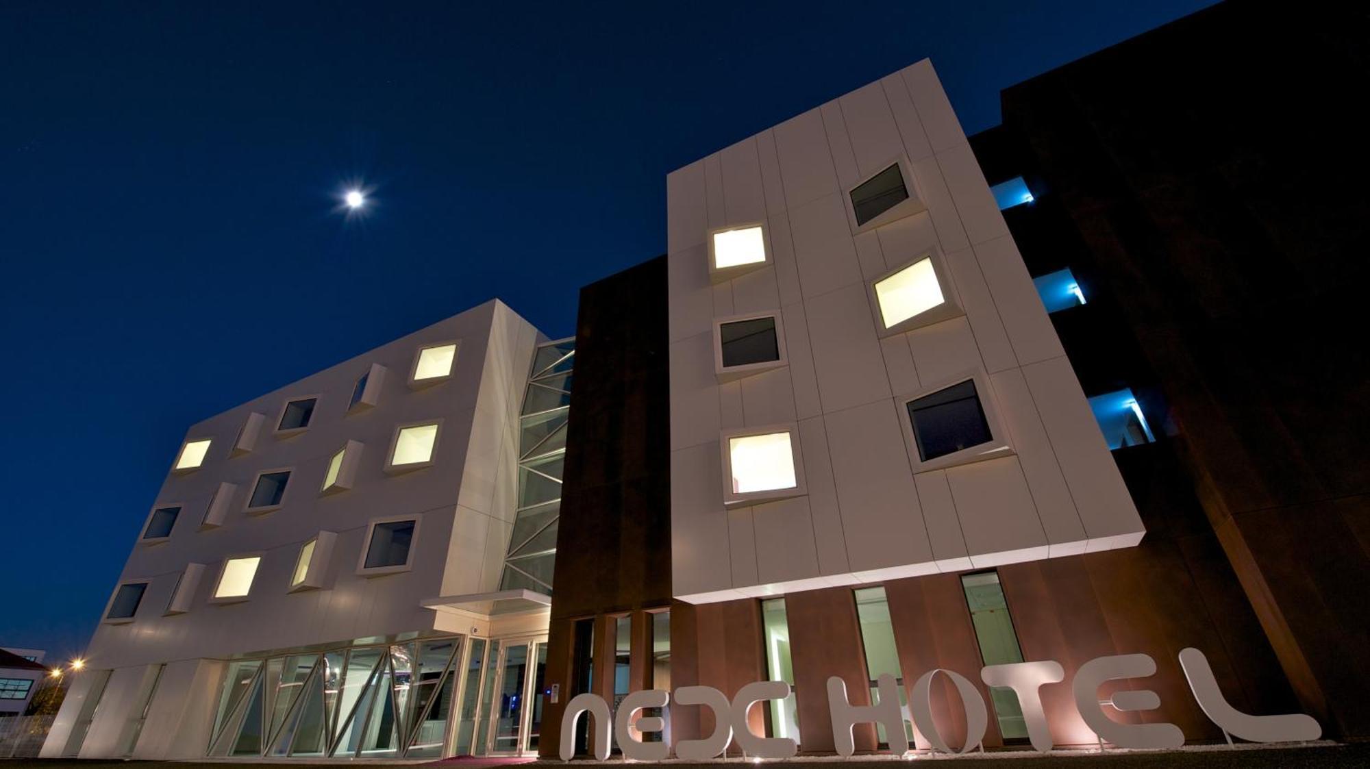 Nex Hotel Tarbes Luaran gambar